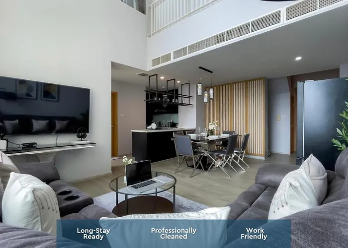 Near Bts • Duplex 110 Sqm • Pool&sauna • Sontana 公寓 曼谷