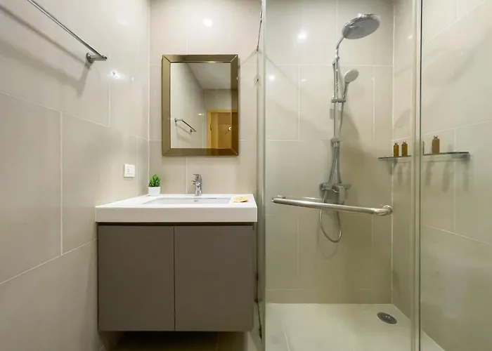 公寓 Near Bts • Duplex 110 Sqm • Pool&sauna • Sontana 曼谷